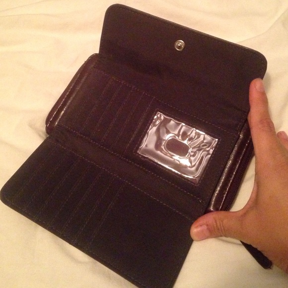 Kenneth Cole wallet - Picture 3 of 4