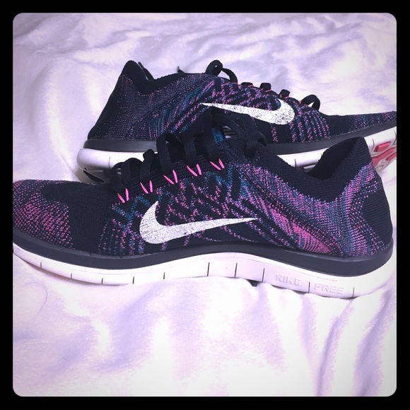 Nike Shoes - Nike Free 4.0 Flyknit