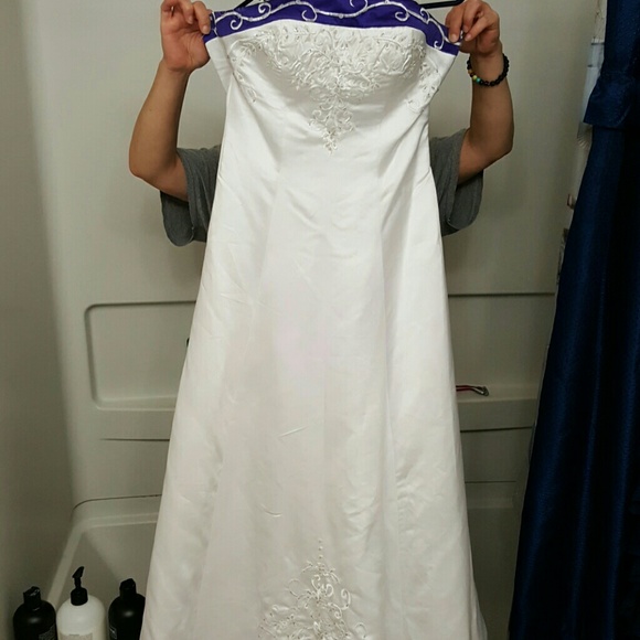 White & Purple Wedding Dress - Picture 1 of 4
