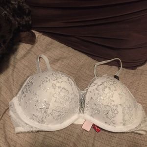 Beautiful white Victoria's Secret bra
