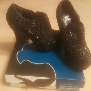 Woman's Black Bootie with Black Stones