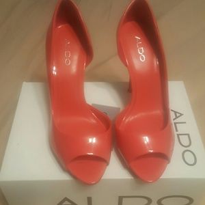 Woman's Peach High Heel