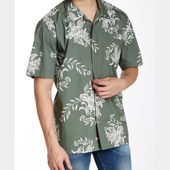 Quiksilver Other - 🆕Quiksilver Rivieras Woven Short Sleeve