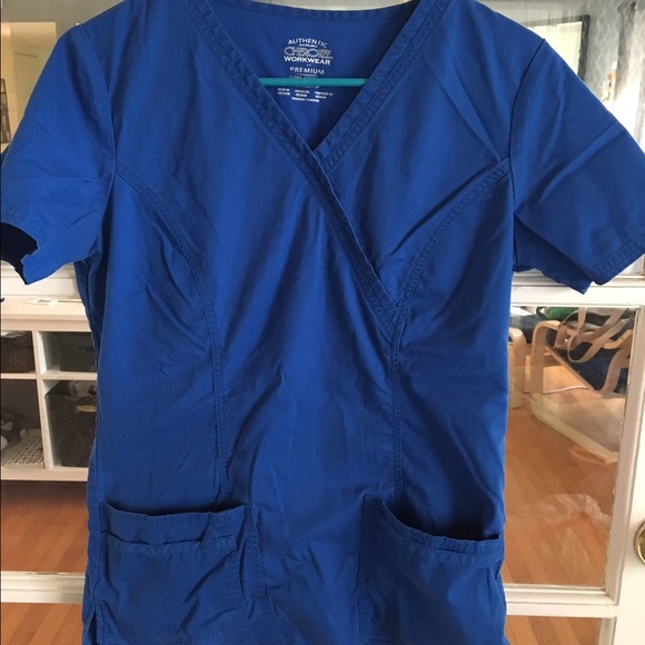 Scrub top