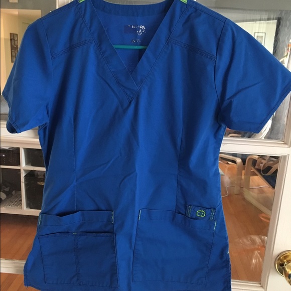 Scrub top