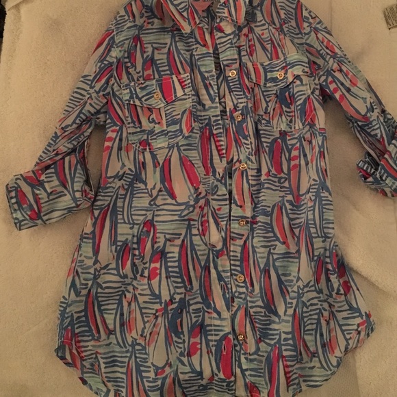 Lilly Pulitzer NWOT sailboat button down!