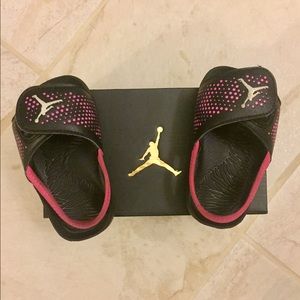 Toddler Jordan flip flops