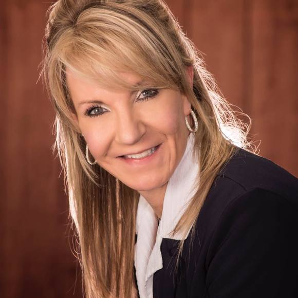 Meet your Posher, Patti - Picture 1 of 1