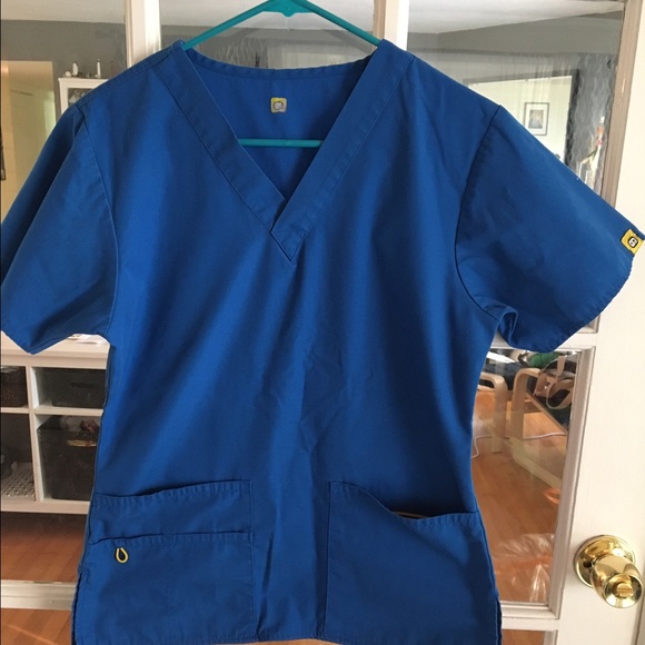Scrub top