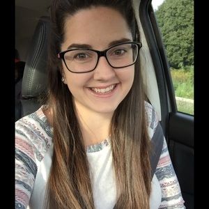 Meet your Posher, Abby