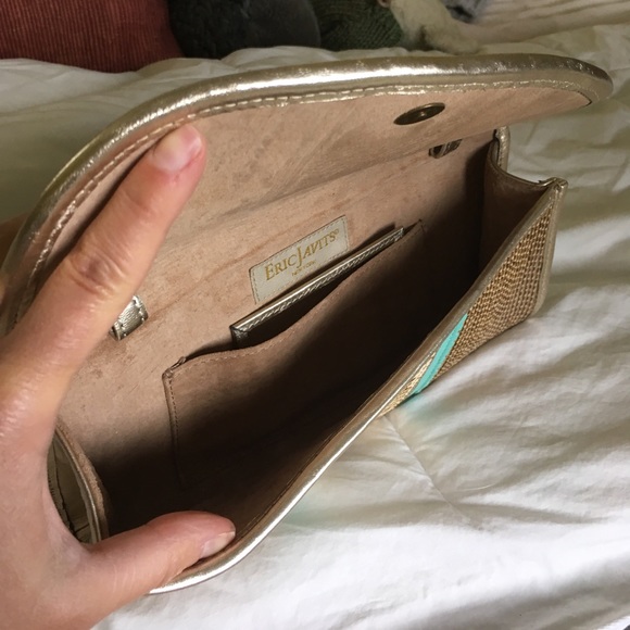Eric Javits Clutch 👛 - Picture 2 of 5