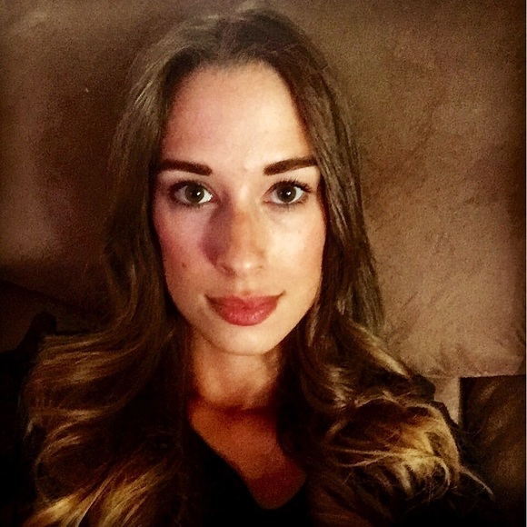 Meet your Posher, Cori