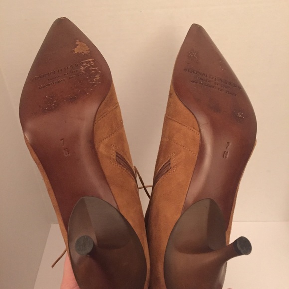 Donald J Pliner suede floral boots. - Picture 4 of 4