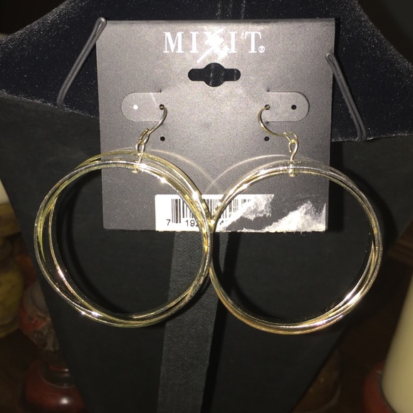 Mixit dangle hook in earrings with 3 hoops