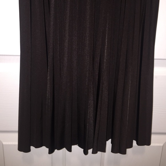 ❌SOLD❌ Joyce Leslie size Small (fits a medium) dress. - Picture 8 of 9