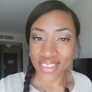 Meet your Posher, Leah