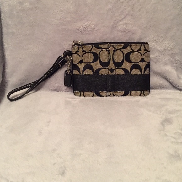 Authentic Coach wristlet - Picture 2 of 2