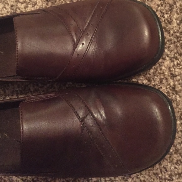 Shoes - Picture 3 of 3