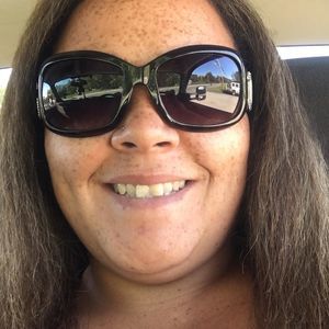 Meet your Posher, Sabrina