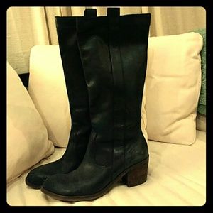 Guess leather boots