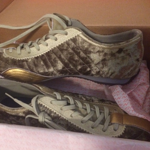DKNY shoes