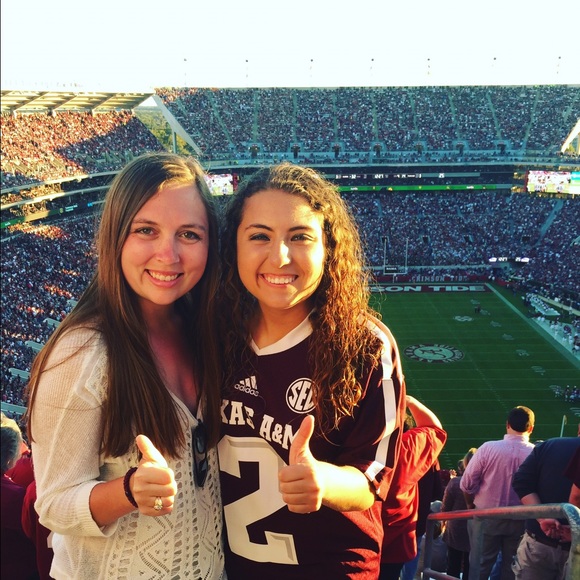 Meet your Posher / poshmark ambassador - Picture 3 of 4