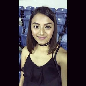 Meet your Posher, Damaris