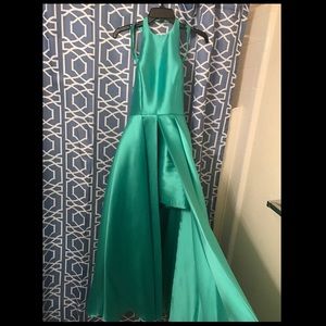 Fivianna evening gown style 7752