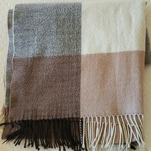 Gap Plaid Winter Scarf