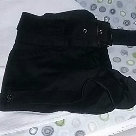 Short - Picture 4 of 4