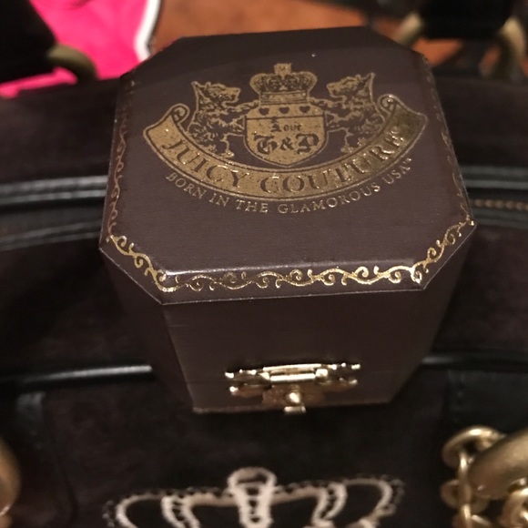 JUICY COUTURE earring box