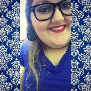 Meet your Posher, Ashley