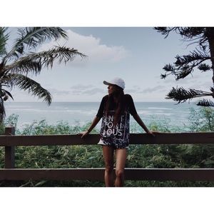 ⛔️UNTIL 1/2/2017⛔️NOTORIUS sheer floral top