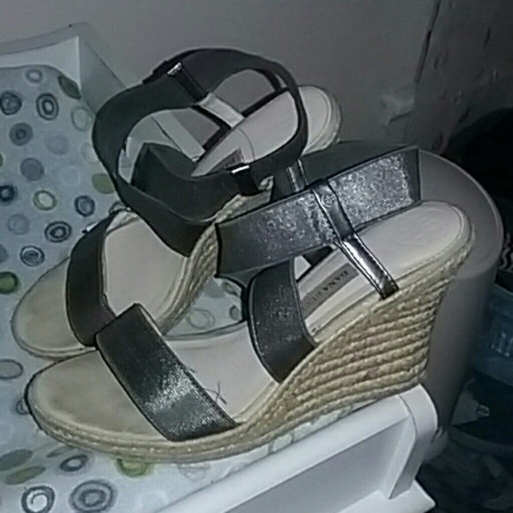 Shoes - Picture 2 of 4