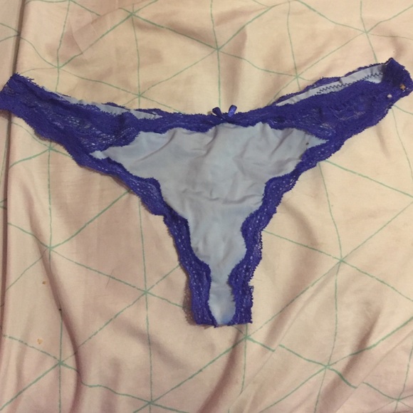 10% spandex 90% nylon thong