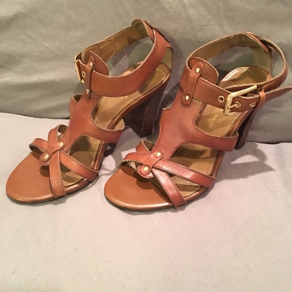 Size 5 Brown sandals