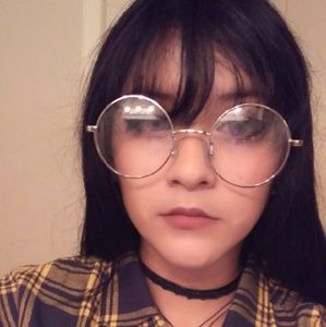 Meet your Posher, Cami