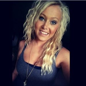 Meet your Posher, Noelle