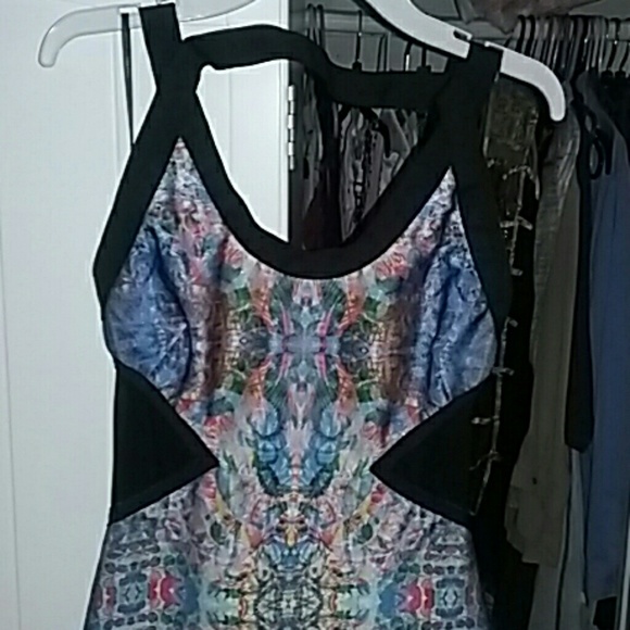 Dress - Picture 4 of 4