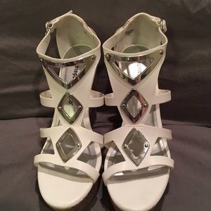 Size 5 white sandals