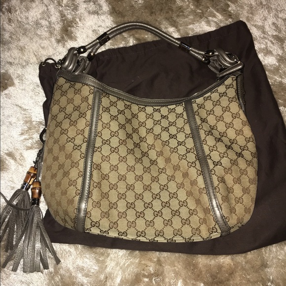 Authentic Gucci hobo bag with metallic grey tassel - Picture 2 of 4