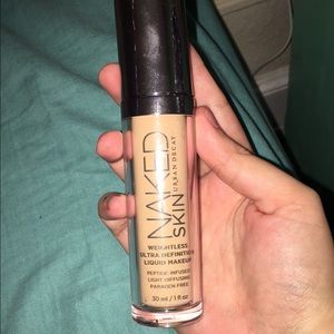 Urban Decay naked skin foundation
