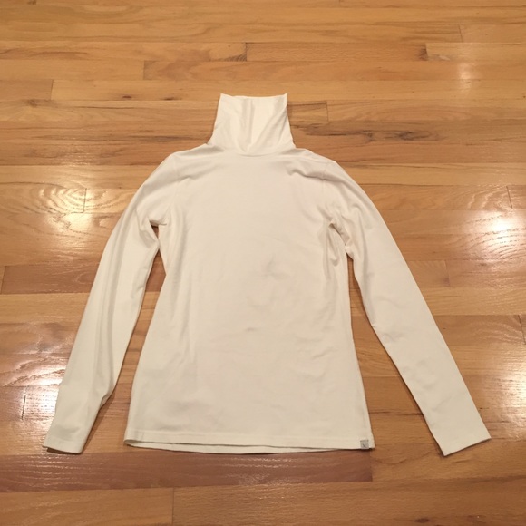 Eddie Bauer Turtle Neck, Cream Colored!!