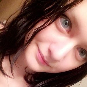 Meet your Posher, Avery