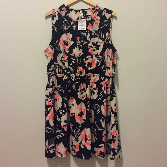 NWT Flower dress