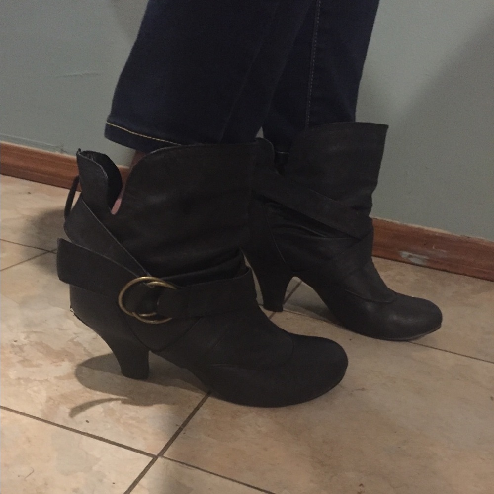 Charlotte Russe ankle booties size: 8 - Picture 3 of 4