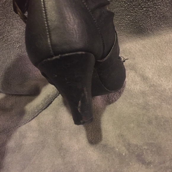 Charlotte Russe ankle booties size: 8 - Picture 2 of 4