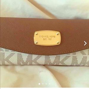 Michael Kors wallet