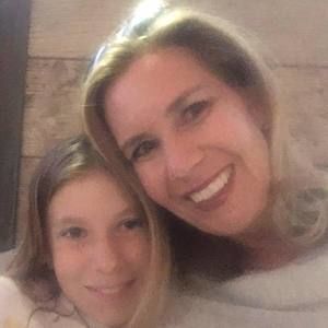 Meet your Posher, Leslie