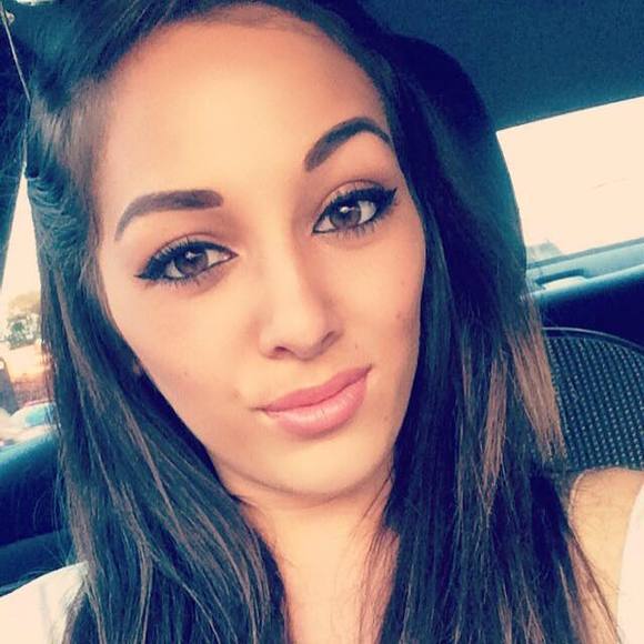 Meet your Posher, Claire